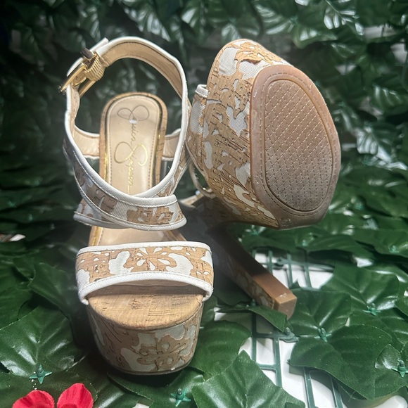 Elegant Beige and White Strappy Heels - Picture 3 of 8